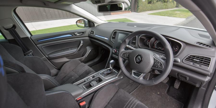 Интерьер Renault Megane Estate GT Line 2017 года  (AU) (фото 2 из 13)
